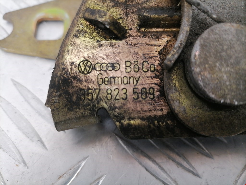 Замок капота VOLKSWAGEN Passat B3 1988-1993