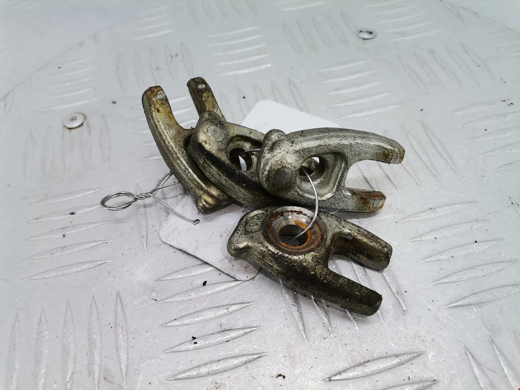 Кронштейн форсунки RENAULT Megane III 2009-2016