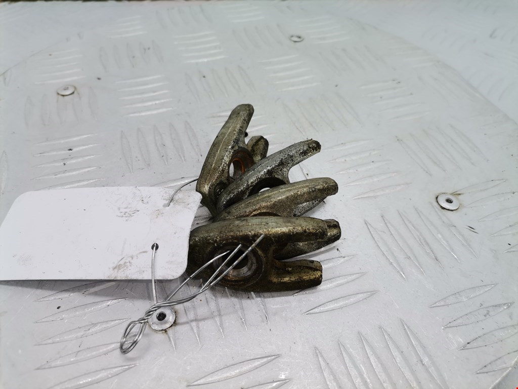 Кронштейн форсунки RENAULT Megane III 2009-2016