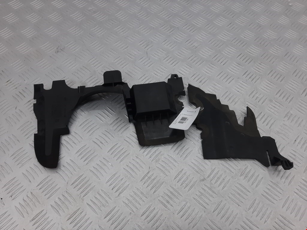 Накладка декоративная (на рамку радиатора) Peugeot 607 (1999-2010)