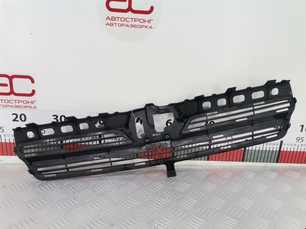 Решетка радиатора TOYOTA Corolla E120 2001-2006