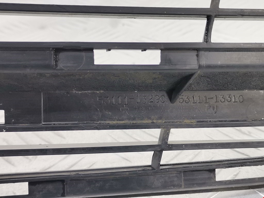 Решетка радиатора TOYOTA Corolla E120 2001-2006