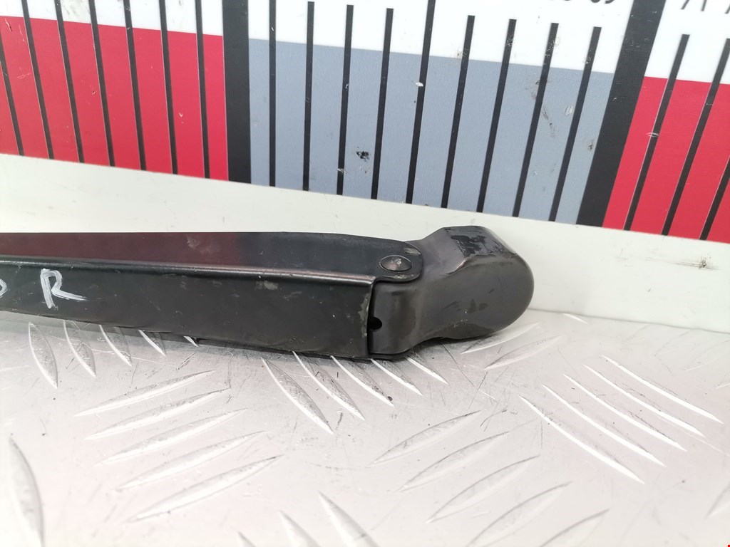 Поводок дворников передний левый/ правый FORD Fiesta 1995-2001