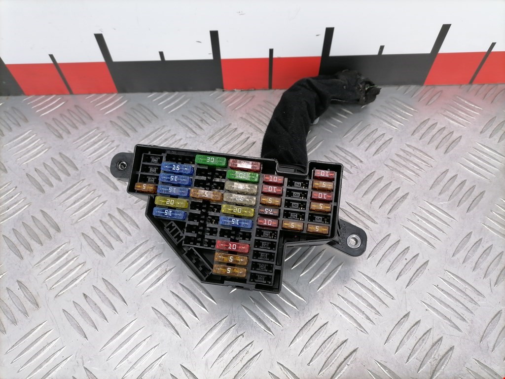 Датчик уровня в бачок омывателя VOLKSWAGEN Golf V 2003-2009