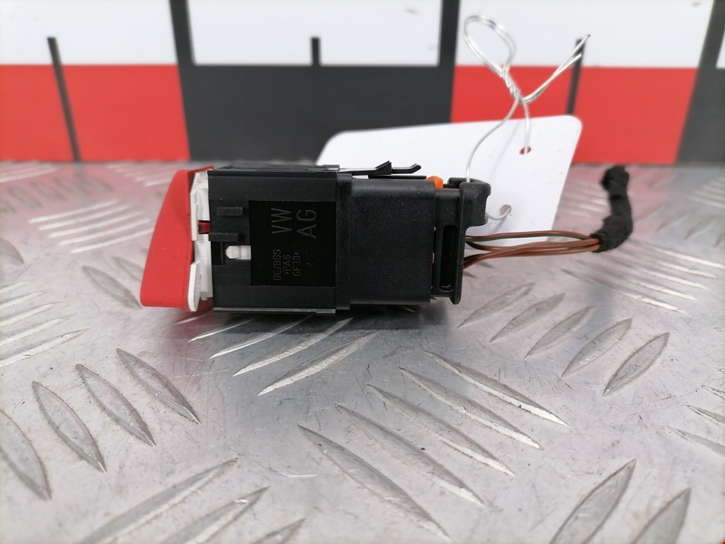 Кнопка аварийной сигнализации (аварийки) VOLKSWAGEN Golf V 2003-2009