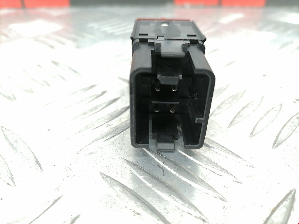 Кнопка аварийной сигнализации (аварийки) VOLKSWAGEN Golf V 2003-2009