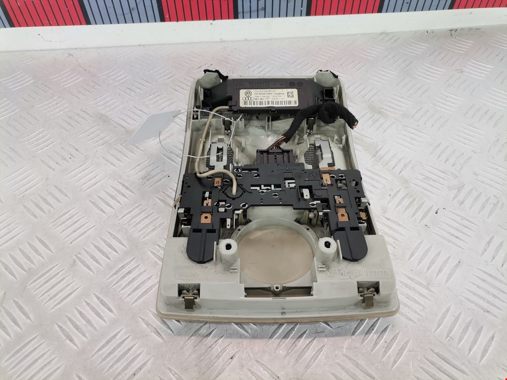 Плафон салонный (салона фонарь) AUDI A4 B6 2001-2005