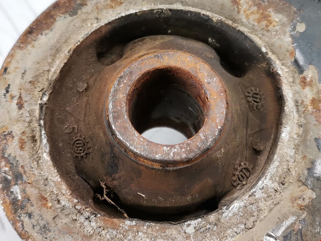 Рычаг передний левый VOLKSWAGEN Golf III 1991-1997