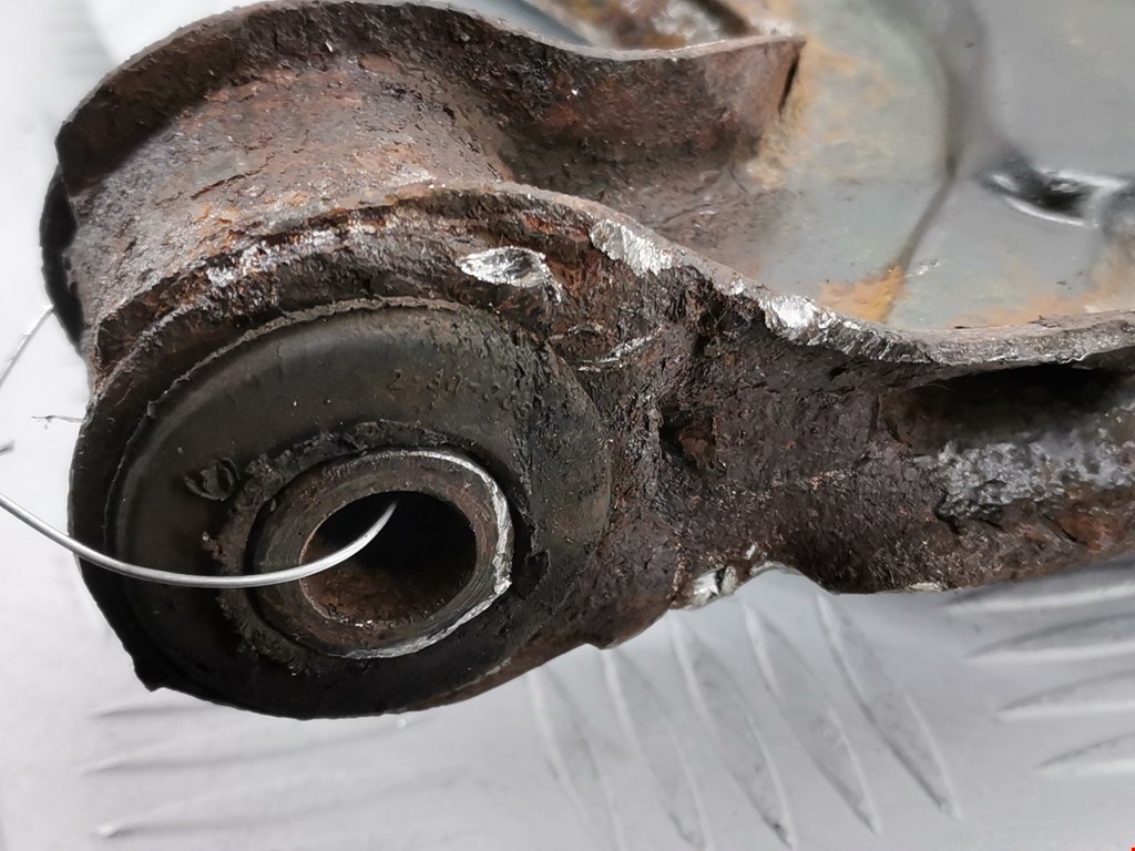 Рычаг передний левый VOLKSWAGEN Golf III 1991-1997