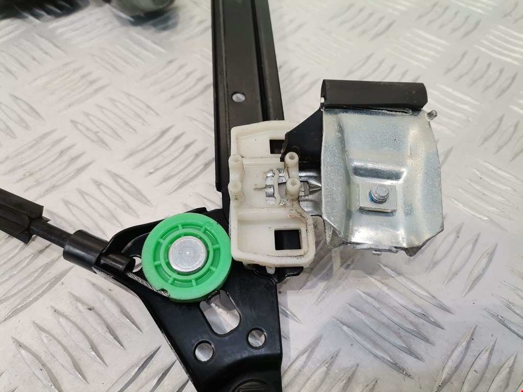 Стеклоподъемник задний правый SEAT Alhambra 1996-2010