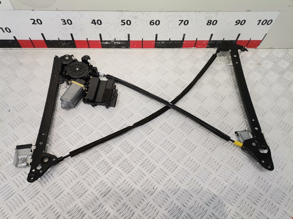 Стеклоподъемник задний правый SEAT Alhambra 1996-2010