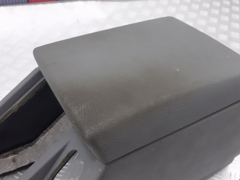 Подлокотник в салон BMW 5er 5 серия E39 1995-2004