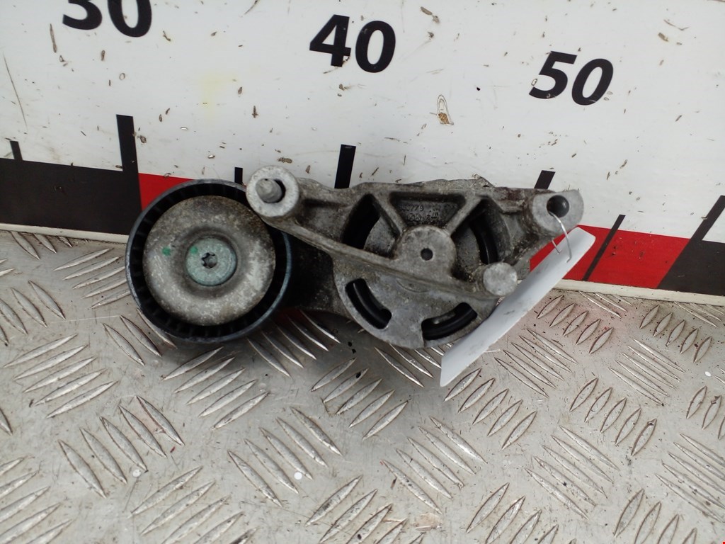 Натяжитель ремня генератора (приводного поликлинового ремня Audi A3 8P (2003-2013)