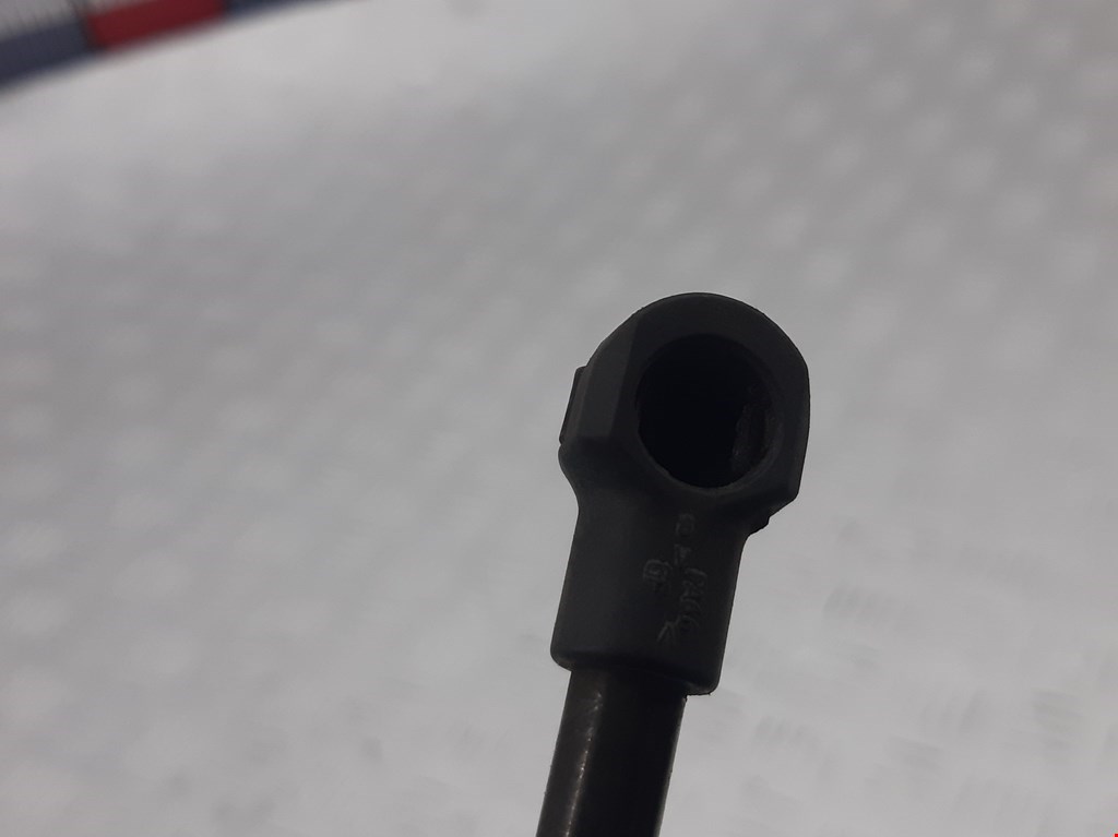 Амортизатор капота левый=правый BMW 5er 5 серия E39 1995-2004