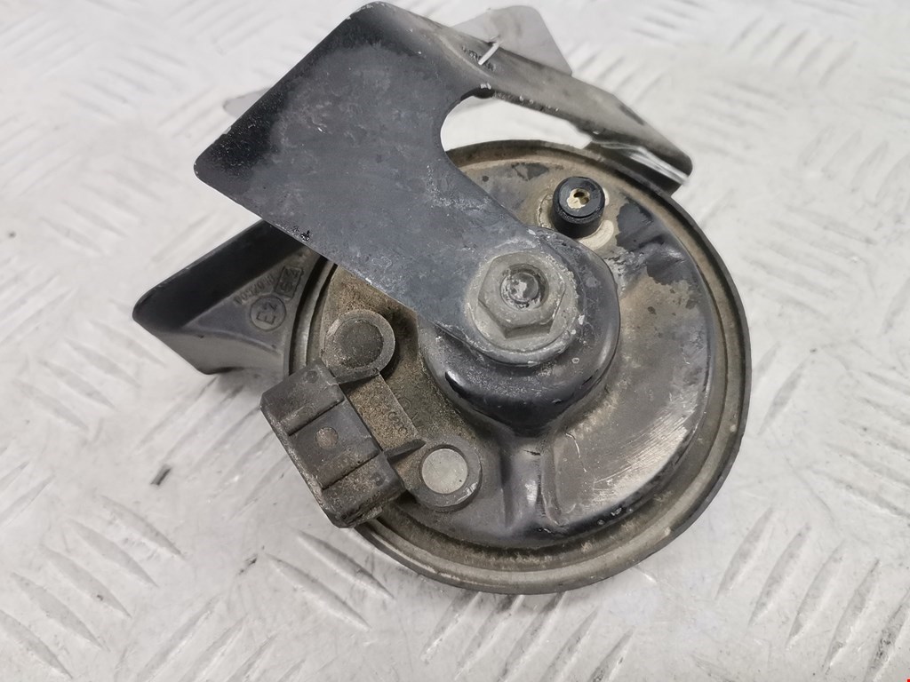 Сигнал звуковой (гудок клаксон) AUDI A4 B5 1995-2001