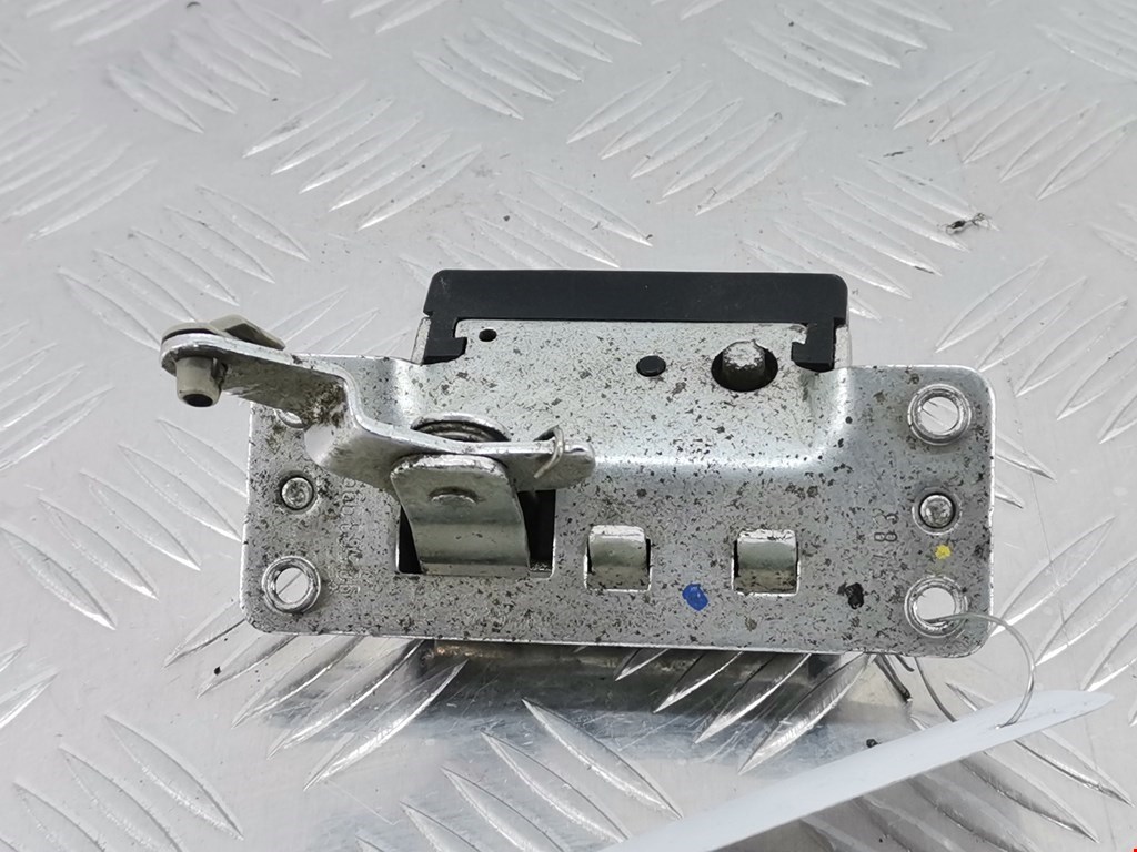 Замок багажника (крышки двери) OPEL Meriva A 2003-2010