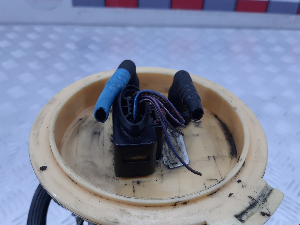 Насос топливный (электрический) VOLKSWAGEN Golf V 2003-2009