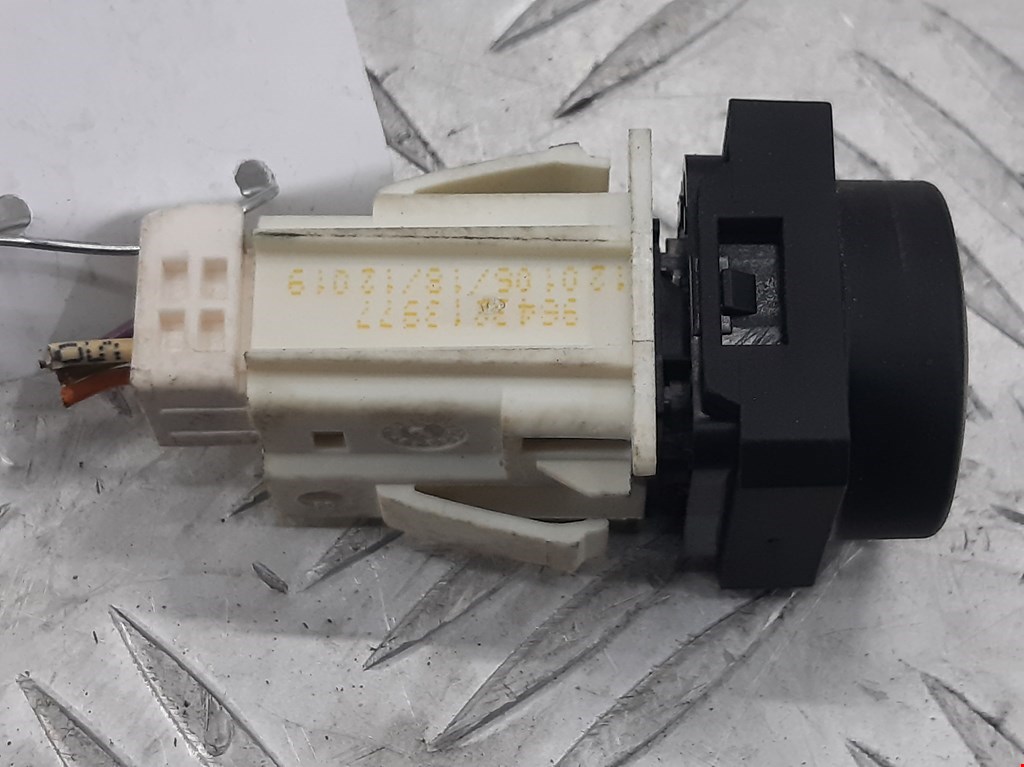 Кнопка антипробуксовочной системы CITROEN Xsara Picasso 1999-2012