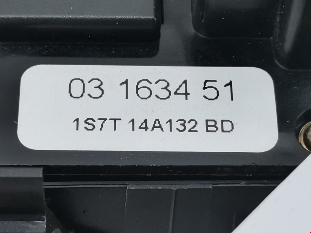 Блок управления стеклоподъемниками FORD Mondeo III 2000-2007