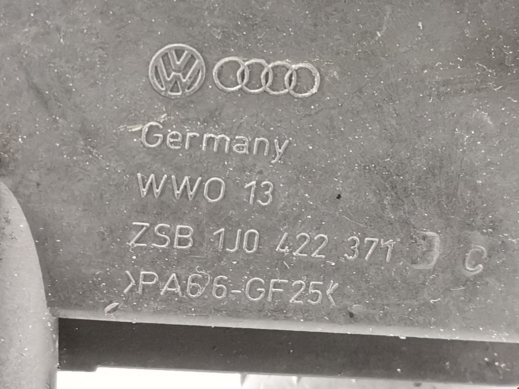 Бачок ГУР (гидроусилителя) VOLKSWAGEN Golf IV 1997-2003