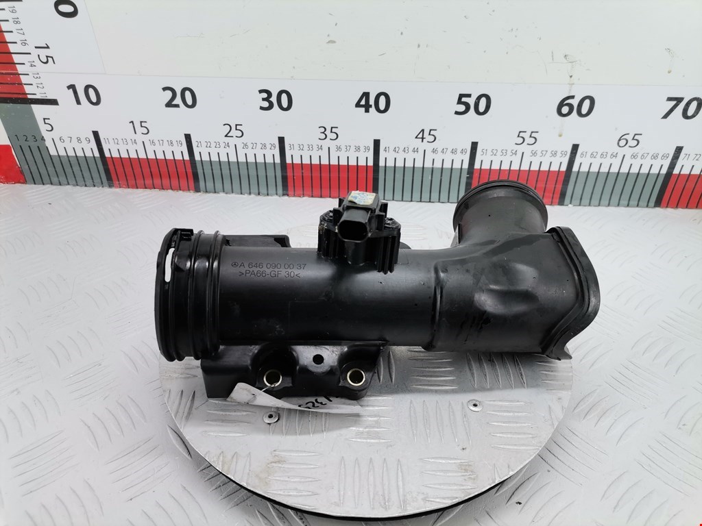 Патрубок интеркулера MERCEDES-BENZ Vito W639 2003-2014