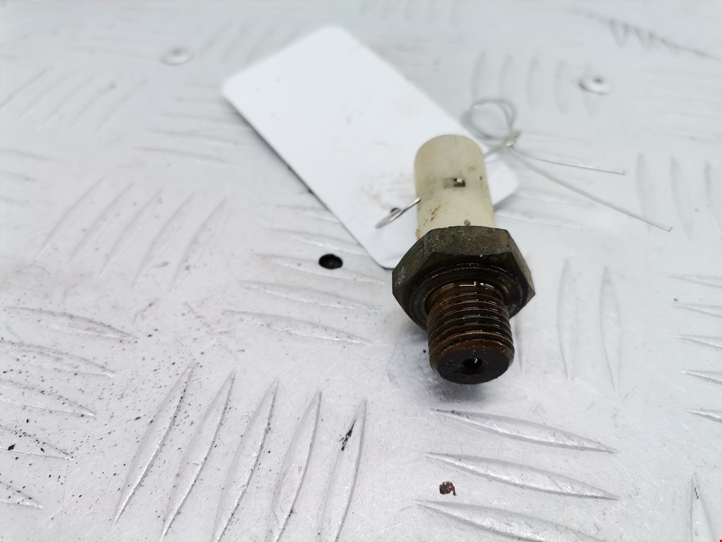 Датчик давления масла VOLVO V40 I 1995-2004