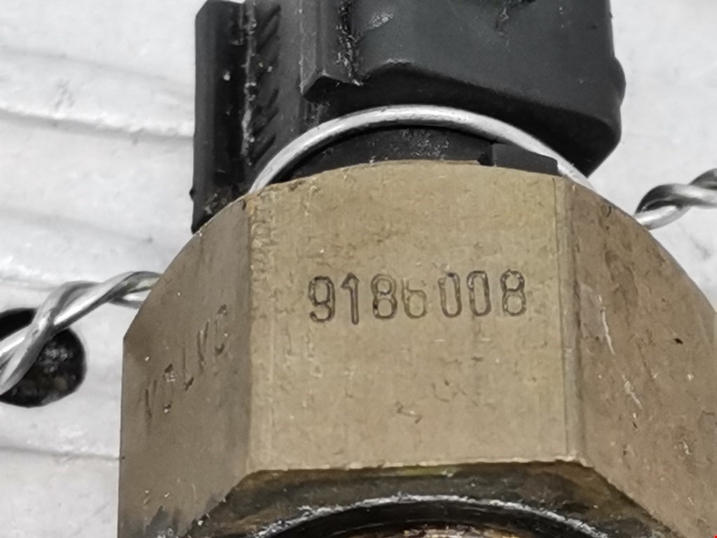 Датчик температуры (охлаждающей жидкости) VOLVO V40 I 1995-2004