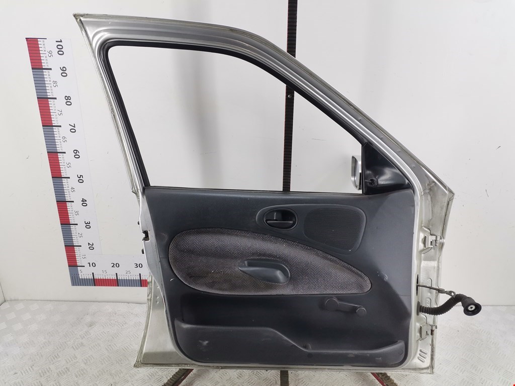 Дверь передняя левая FORD Escort 1995-2000