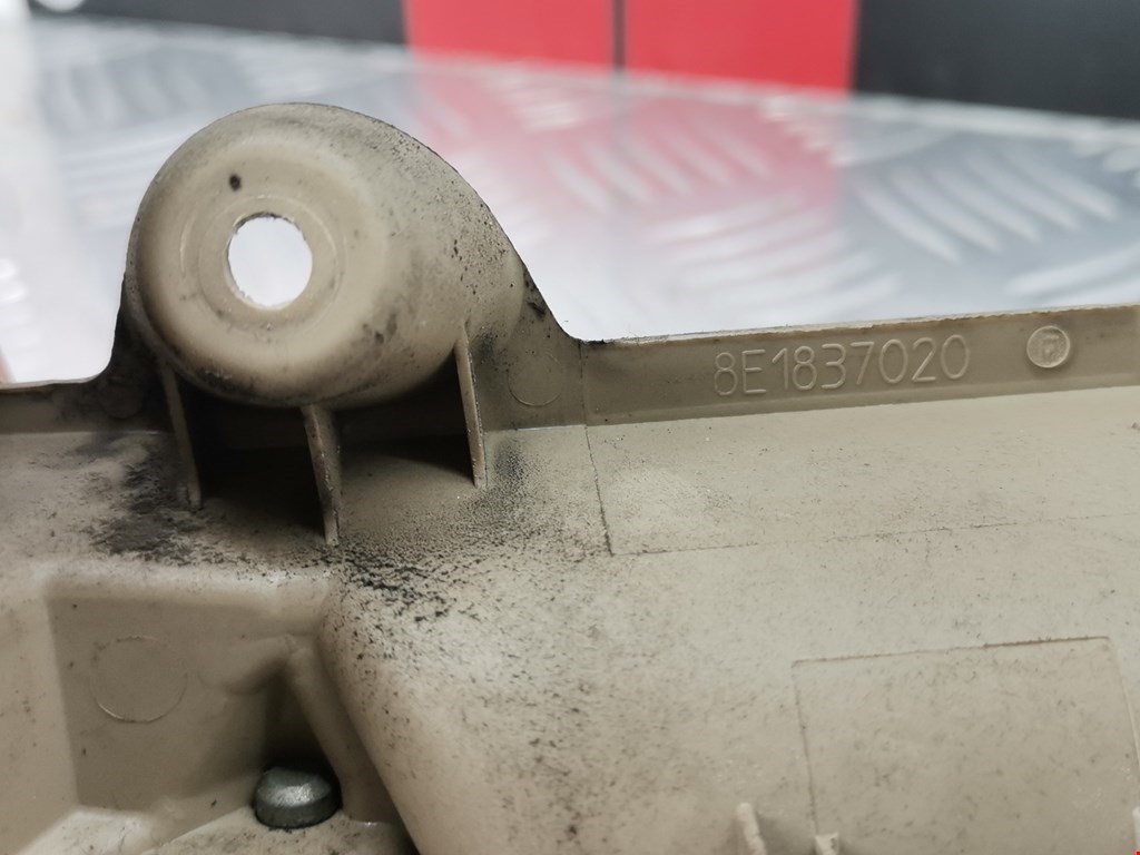 Ручка дверная передняя внутренняя правая AUDI A4 B6 2001-2005