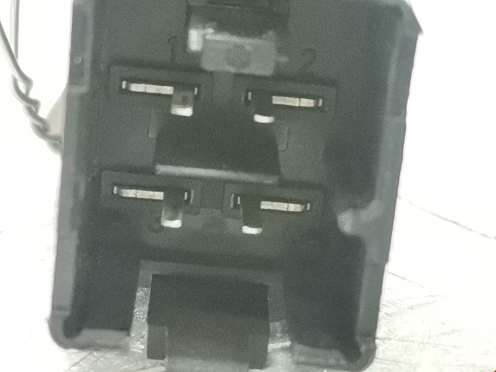 Кнопка аварийной сигнализации (аварийки) VOLKSWAGEN Golf V 2003-2009