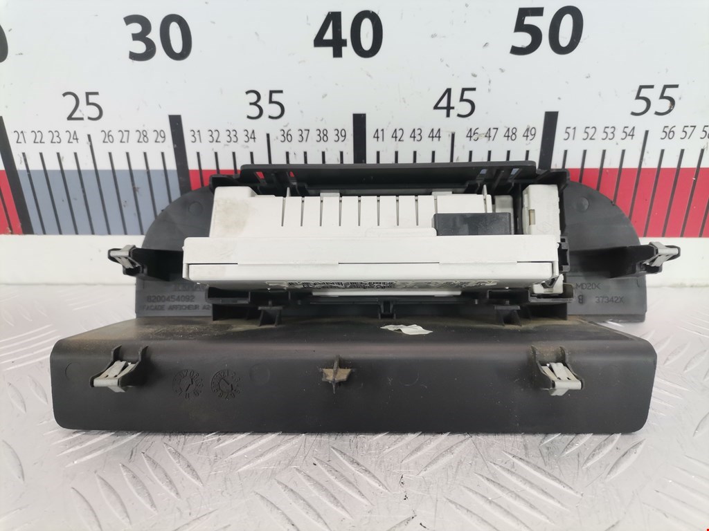 Дисплей информационный (компьютера) RENAULT Kangoo 2008-2021