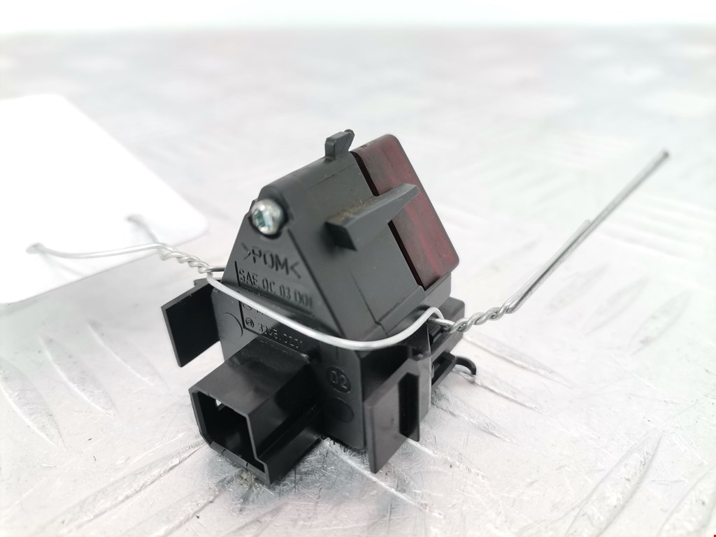 Кнопка аварийной сигнализации (аварийки) MERCEDES-BENZ A-Class W169 2004-2012