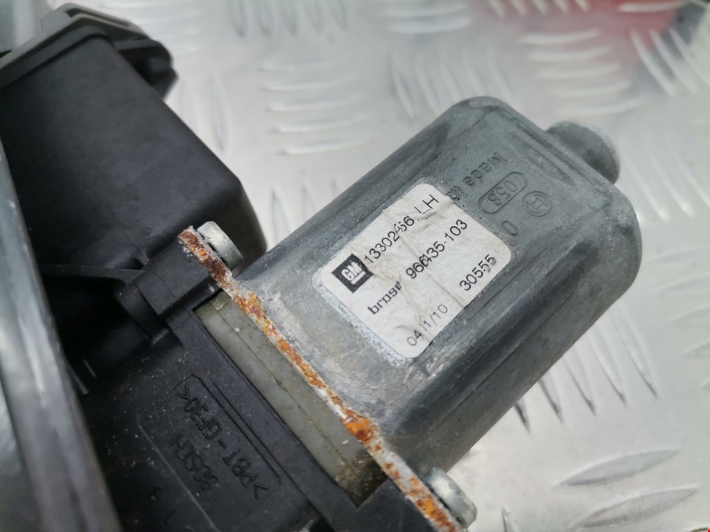 Стеклоподъемник передний левый OPEL Astra J 2009-2017