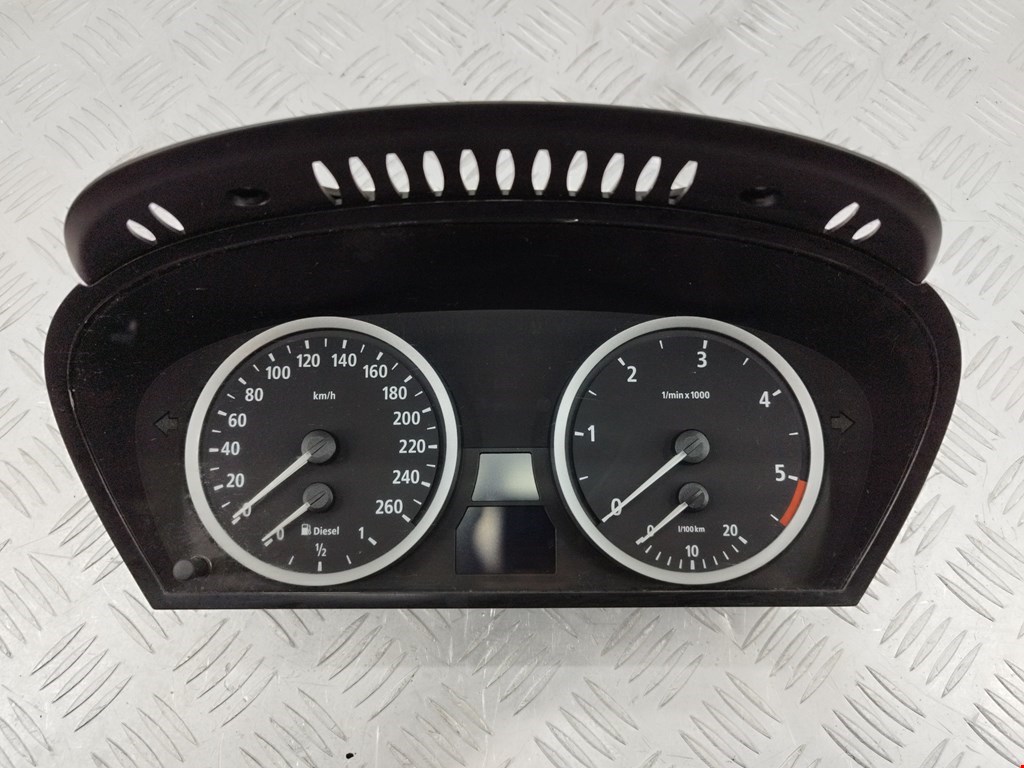 Панель приборов (щиток) BMW 5er 5 серия E60/E61 2003-2010