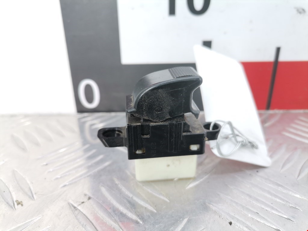 Кнопка стеклоподъемника MAZDA Mazda 6 GG 2000-2007