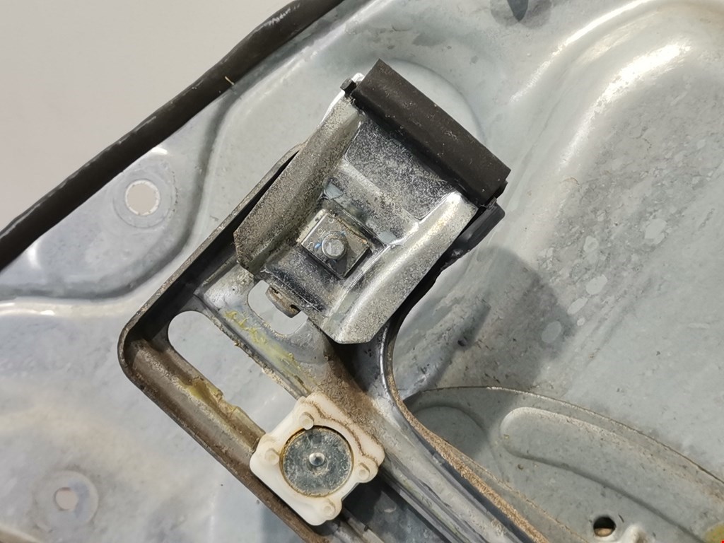 Стеклоподъемник задний левый FORD Focus II 2005-2011