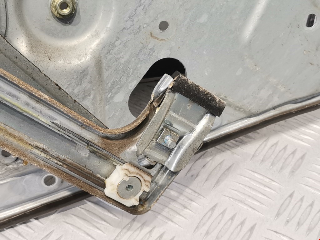 Стеклоподъемник задний левый FORD Focus II 2005-2011