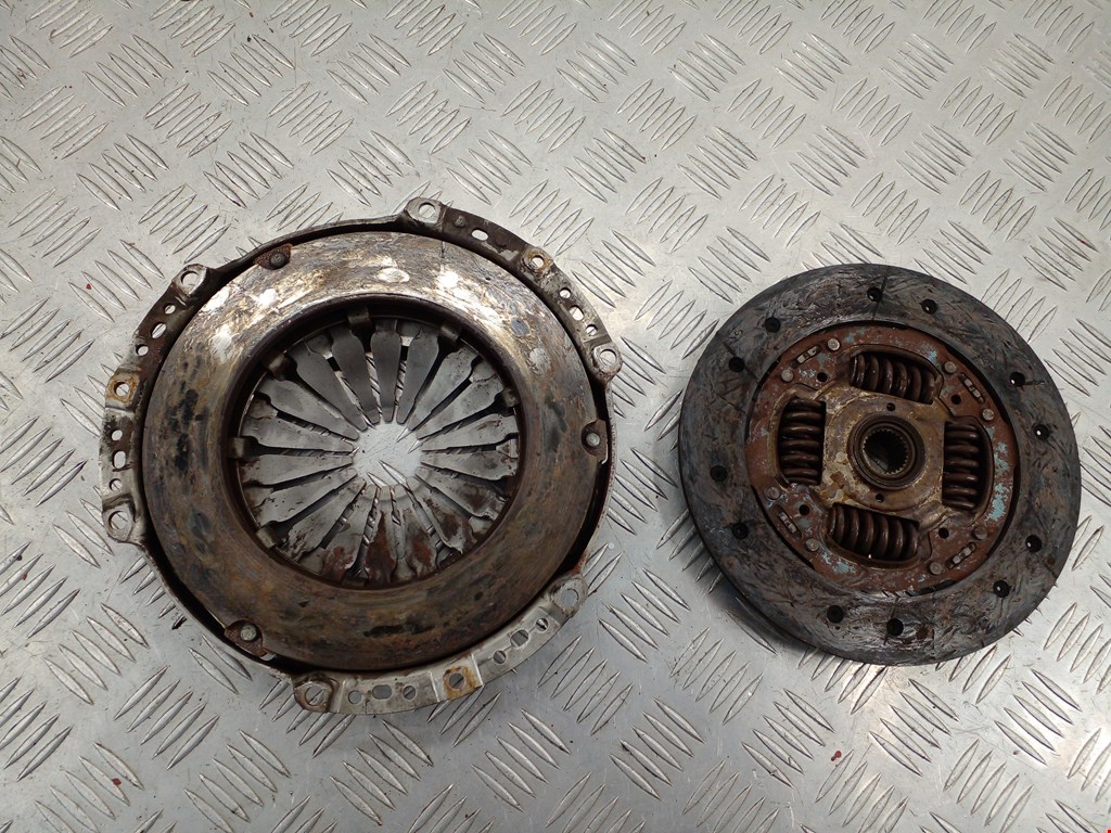 Маховик (демпфер сцепления) SKODA Fabia MK1 1999-2006