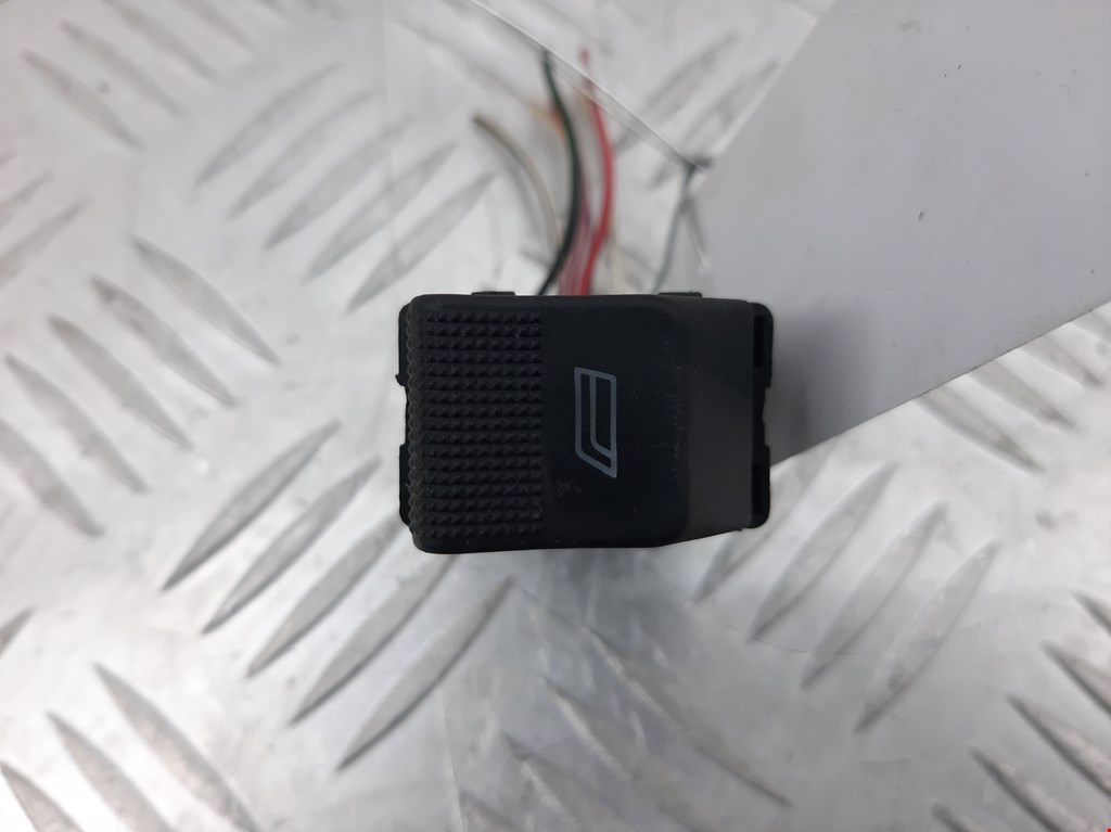 Кнопка стеклоподъемника AUDI A4 B5 1995-2001