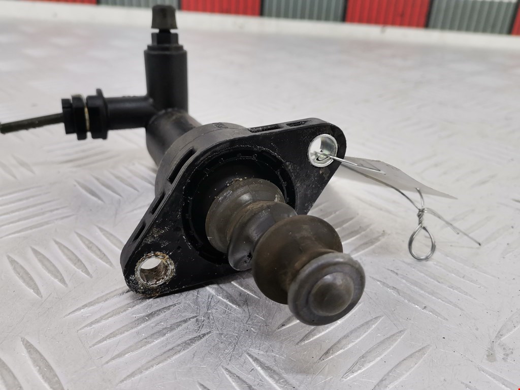 Цилиндр сцепления рабочий VOLKSWAGEN Polo IV 2001-2009