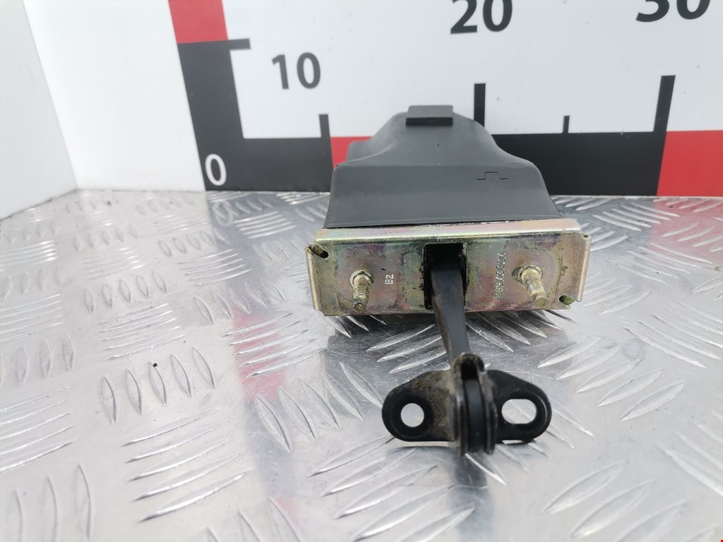 Ограничитель открывания двери CHRYSLER PT Cruser 2000-2010