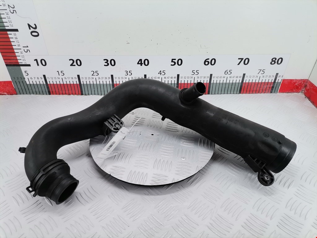 Патрубок воздушного фильтра VOLKSWAGEN Passat B6 2005-2011