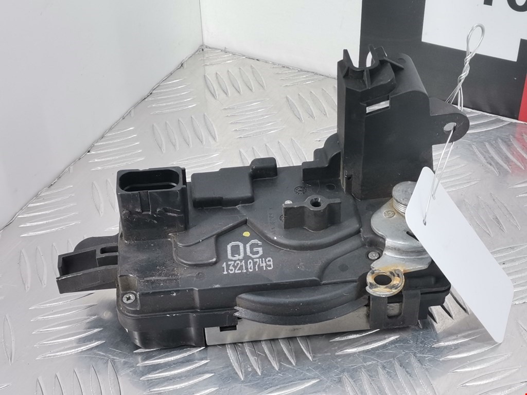 Замок двери передней правой OPEL Zafira B 2005-2012