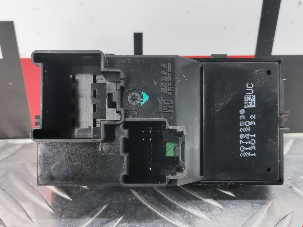 Кнопка стеклоподъемника CHEVROLET Orlando 2011-2015