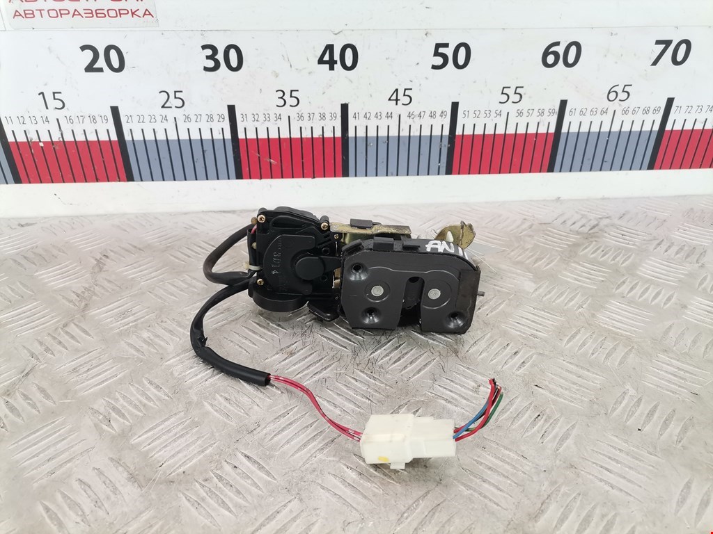 Замок двери задней левой MAZDA Premacy CP 1999-2004