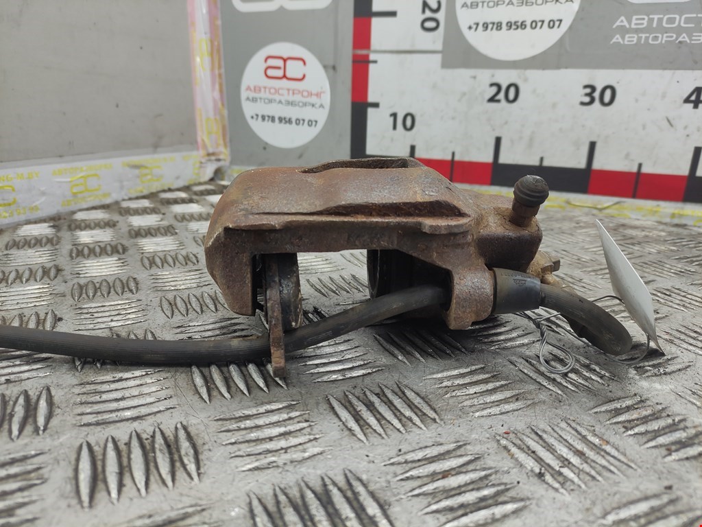 Суппорт передний левый SKODA Octavia A5 1Z- 2004-2013