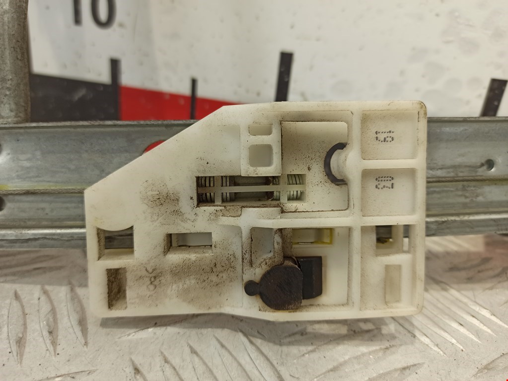 Стеклоподъемник задний левый CITROEN C3 2002-2009