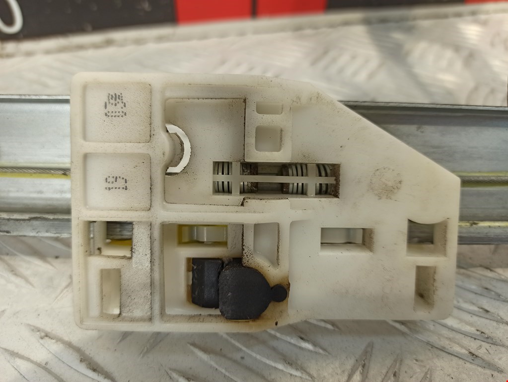 Стеклоподъемник задний правый CITROEN C3 2002-2009