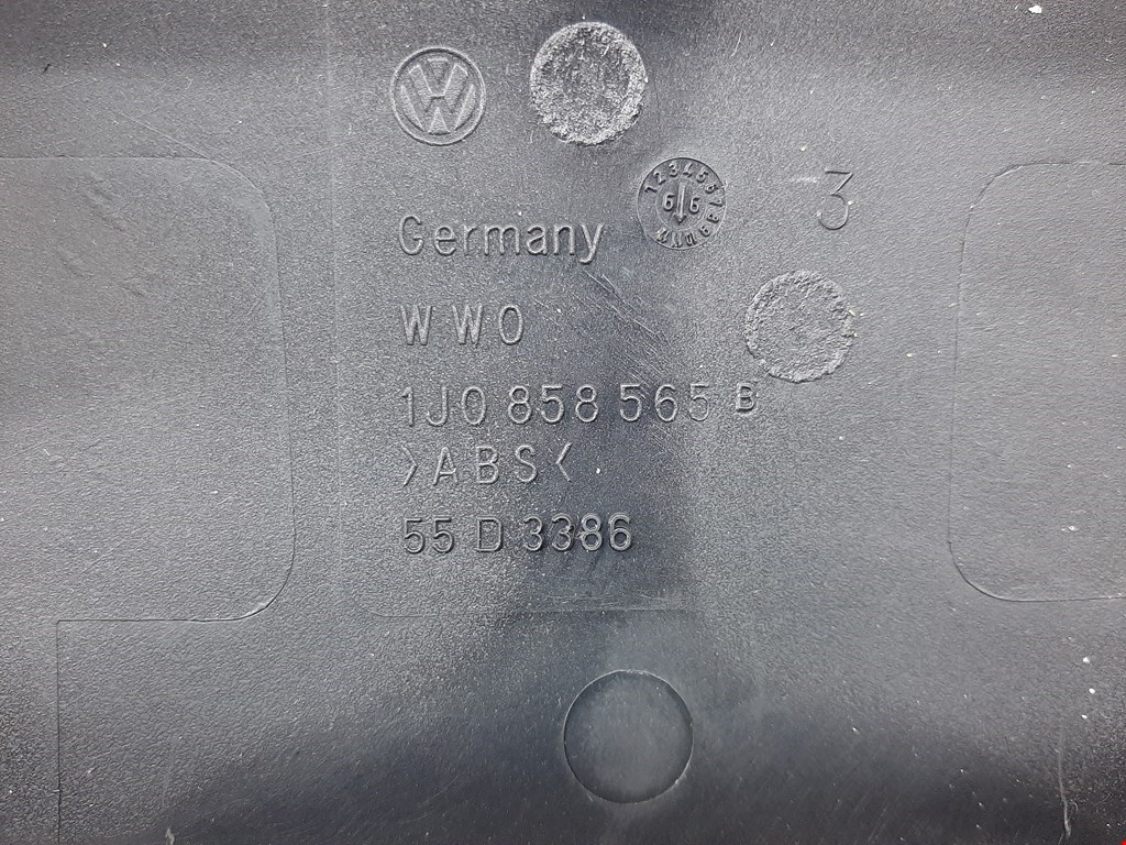 Кожух рулевой колонки VOLKSWAGEN Polo IV 2001-2009