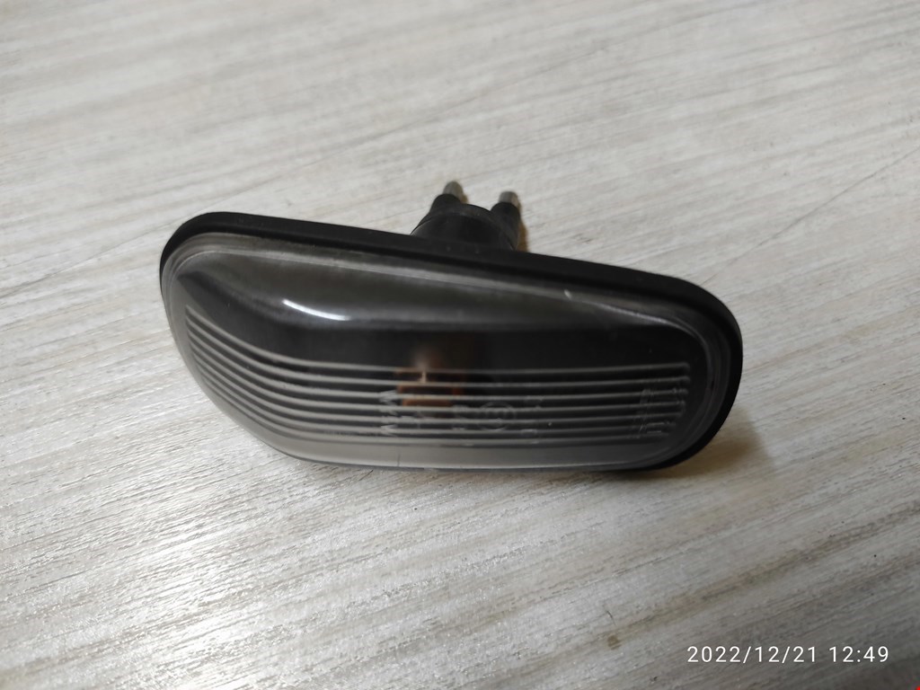 Повторитель на крыло SAAB 9-3 1998-2002